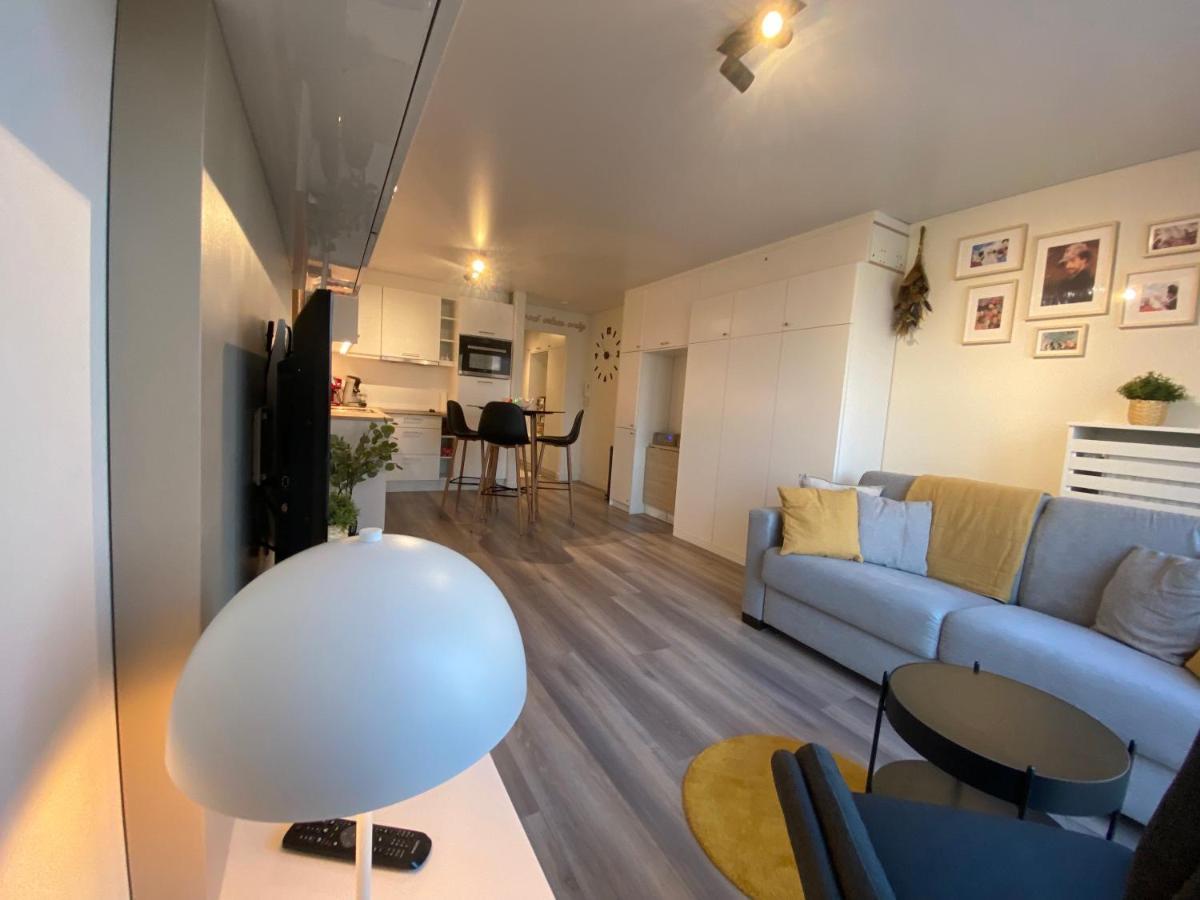 オステンドModerne Studio Aan Zeeアパートメント エクステリア 写真